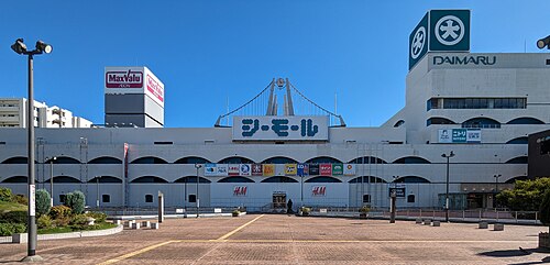 シーモール下関の正面全景